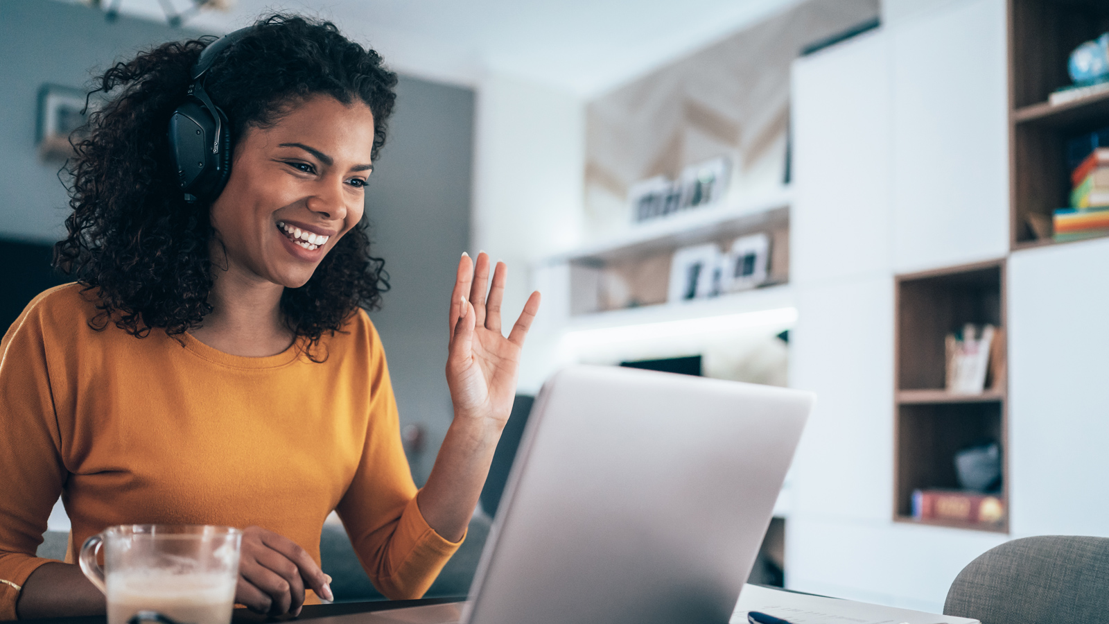 التوظيف الافتراضي مع في كونكت مييت